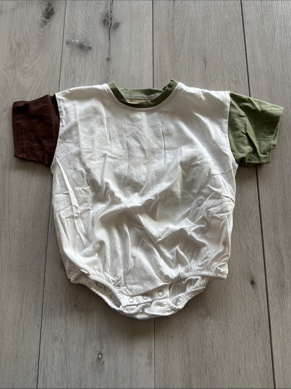 Little Joy Co. Onesie White/Green/Brown 12-18 Month NWT IN PACKAGE